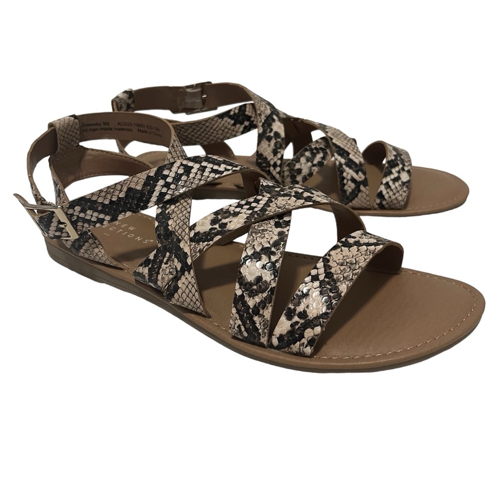 New Directions size 9M women’s snakeskin print strappy sandals
